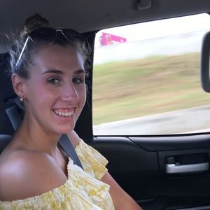 Meet your Posher, Liz